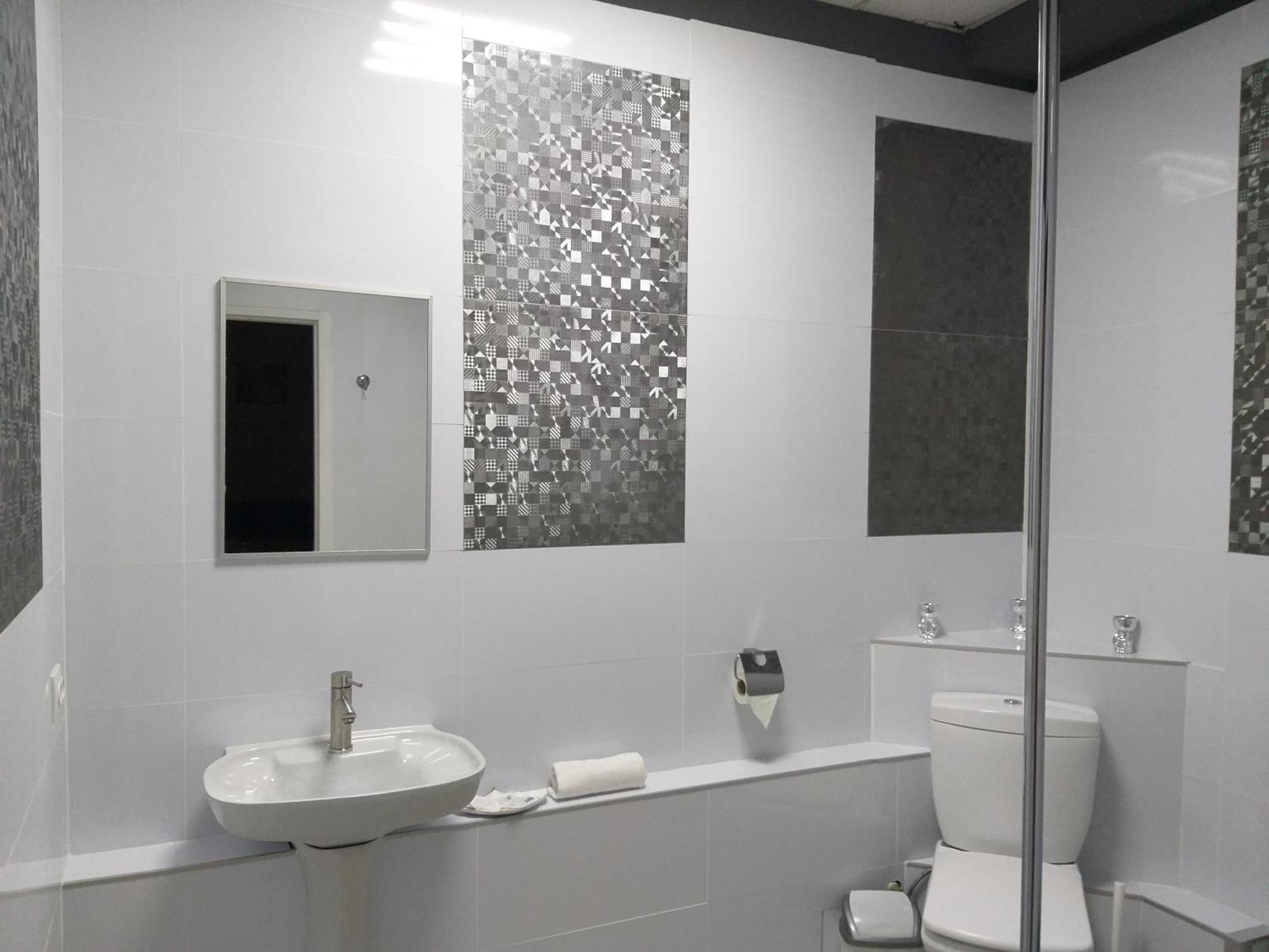 Sherlock Hotel Harkiv Dış mekan fotoğraf